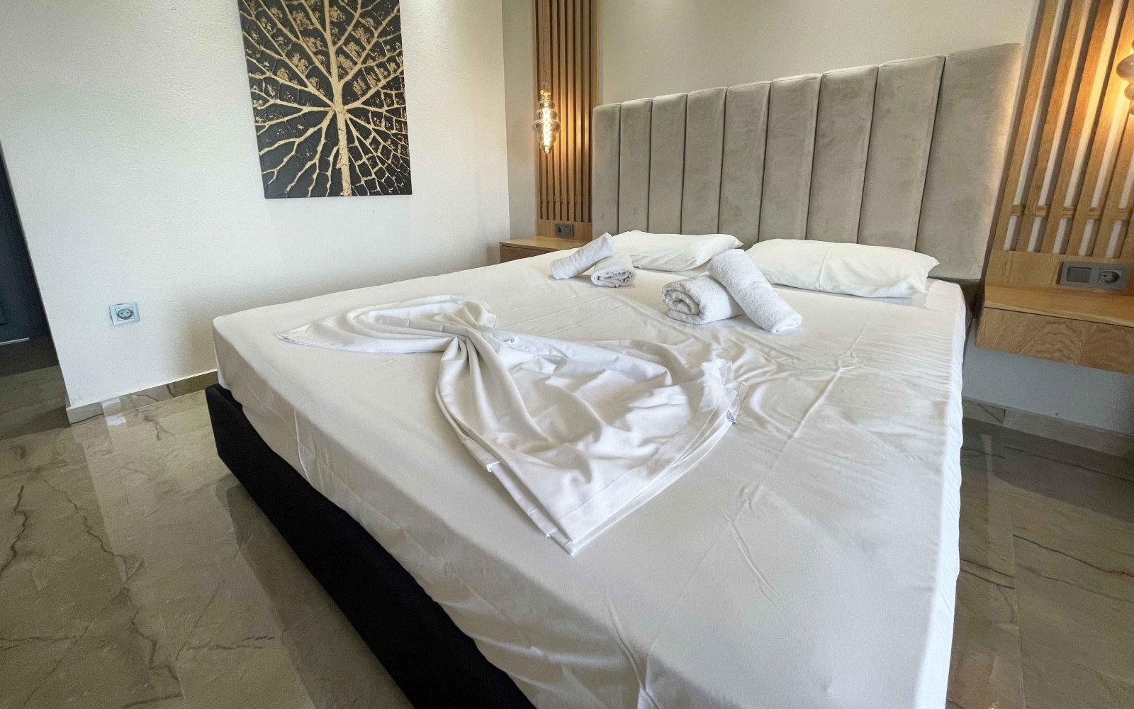 Deluxe Double Bed Room